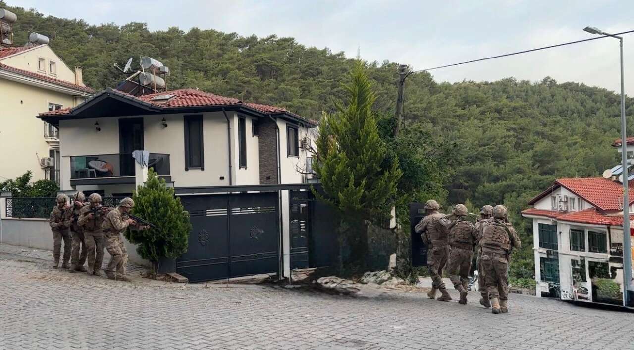 Muğla'da Daltonlar Çetesine Jandarma'dan Dev Operasyon: 12 Şüpheli Adliyede 5